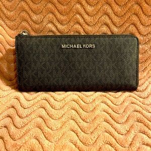 Black Michael Kors Wallet
